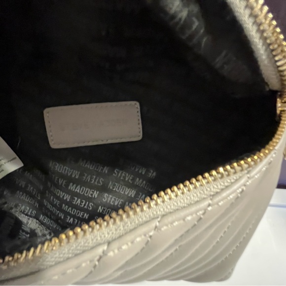 Steve Madden - Picture 4 of 4